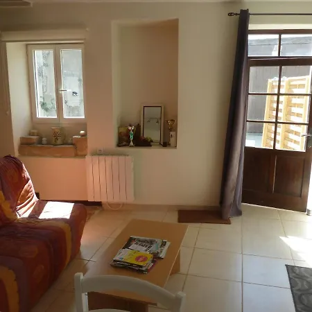 別荘 Au Chant Du Coq *